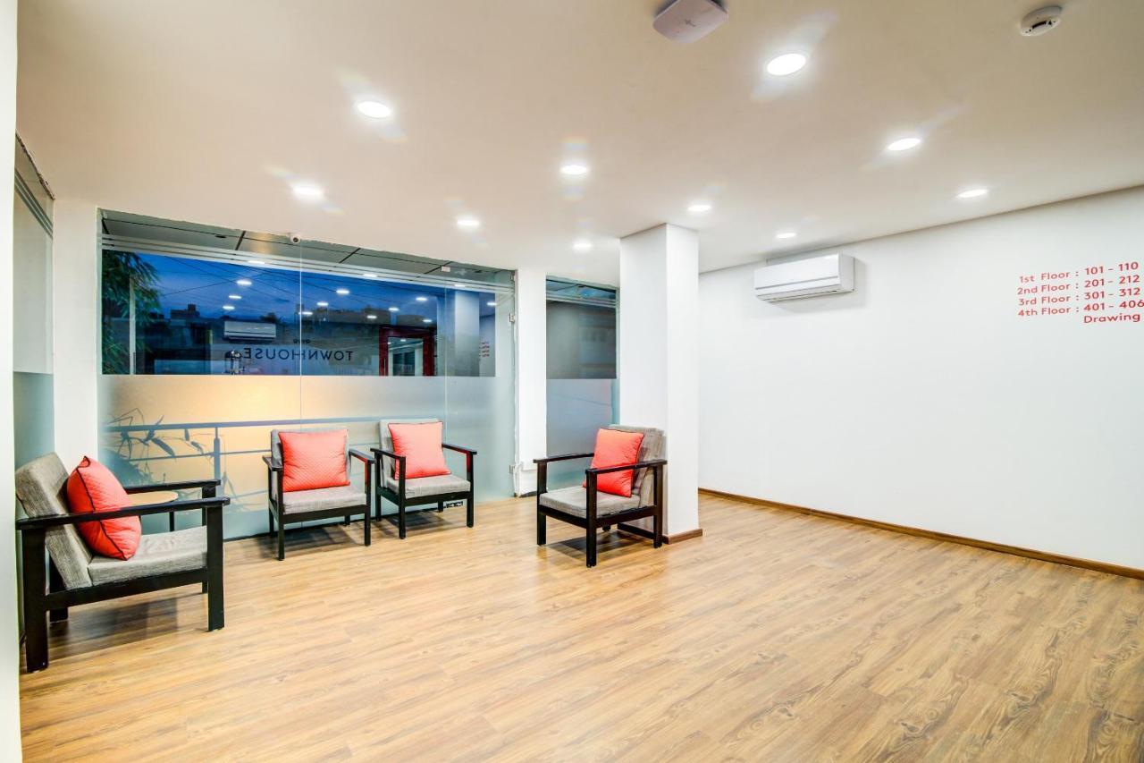 Oyo Townhouse 104 Koramangala Maharaja Signal 호텔 벵갈루루 외부 사진