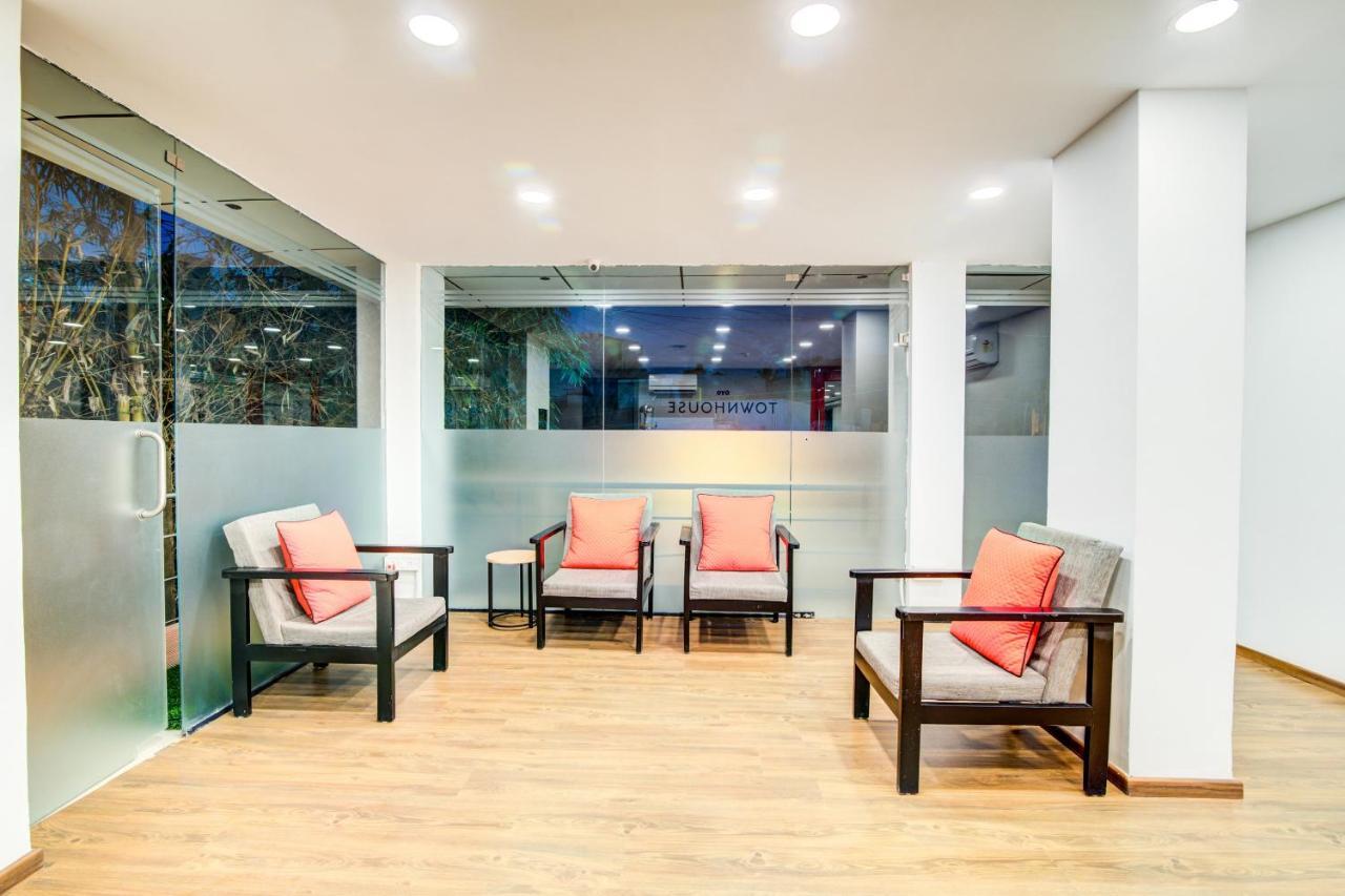 Oyo Townhouse 104 Koramangala Maharaja Signal 호텔 벵갈루루 외부 사진