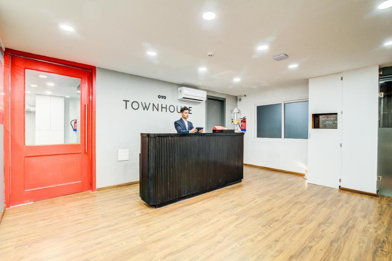 Oyo Townhouse 104 Koramangala Maharaja Signal 호텔 벵갈루루 외부 사진