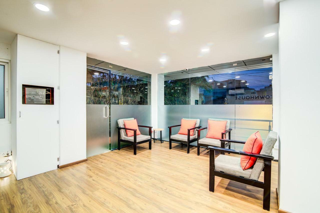 Oyo Townhouse 104 Koramangala Maharaja Signal 호텔 벵갈루루 외부 사진