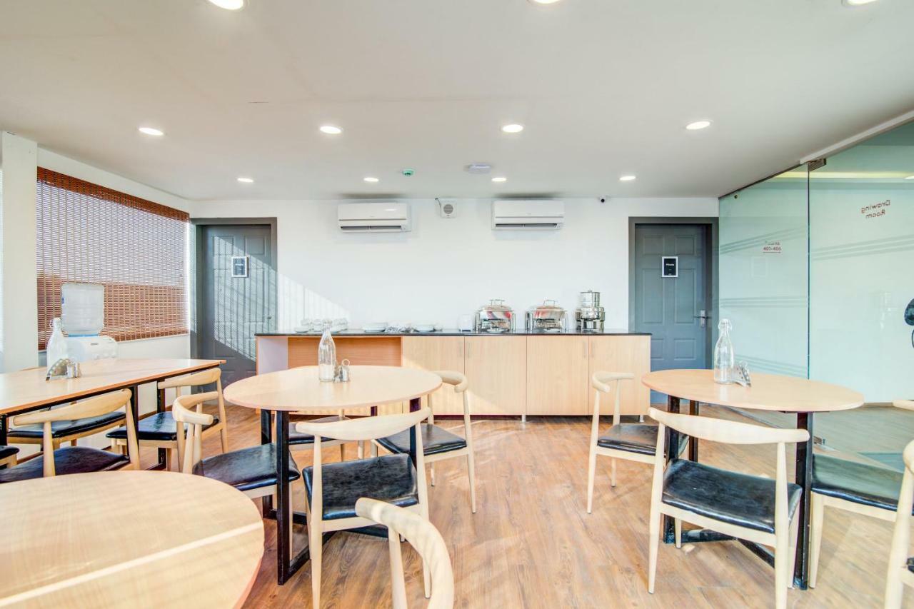 Oyo Townhouse 104 Koramangala Maharaja Signal 호텔 벵갈루루 외부 사진