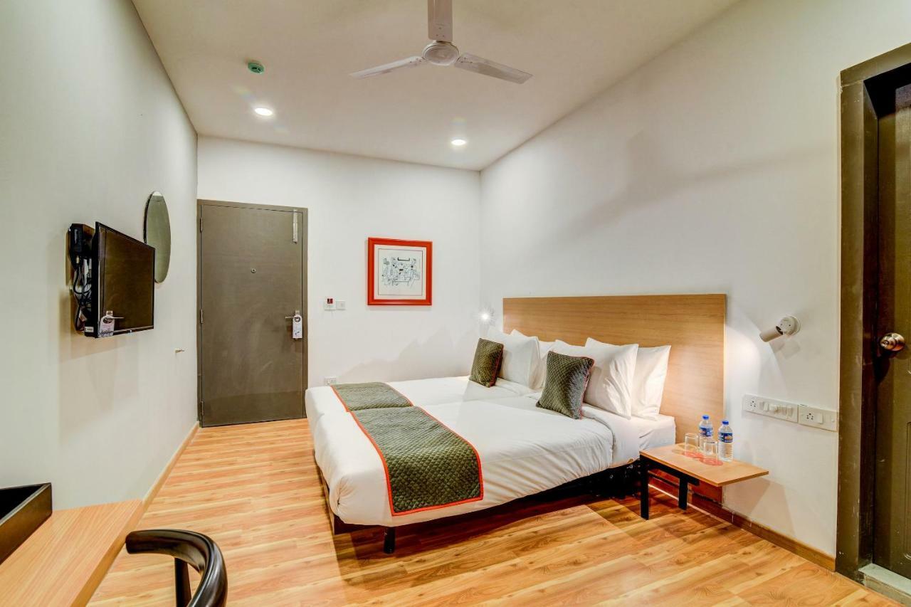Oyo Townhouse 104 Koramangala Maharaja Signal 호텔 벵갈루루 외부 사진
